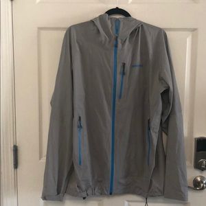Patagonia Men’s Rain Jacket Large